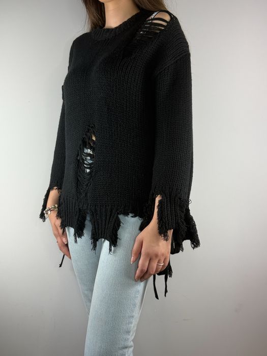 Czarny sweter z dziurami asymetryczny postrzępiony vitege Forever 21 S