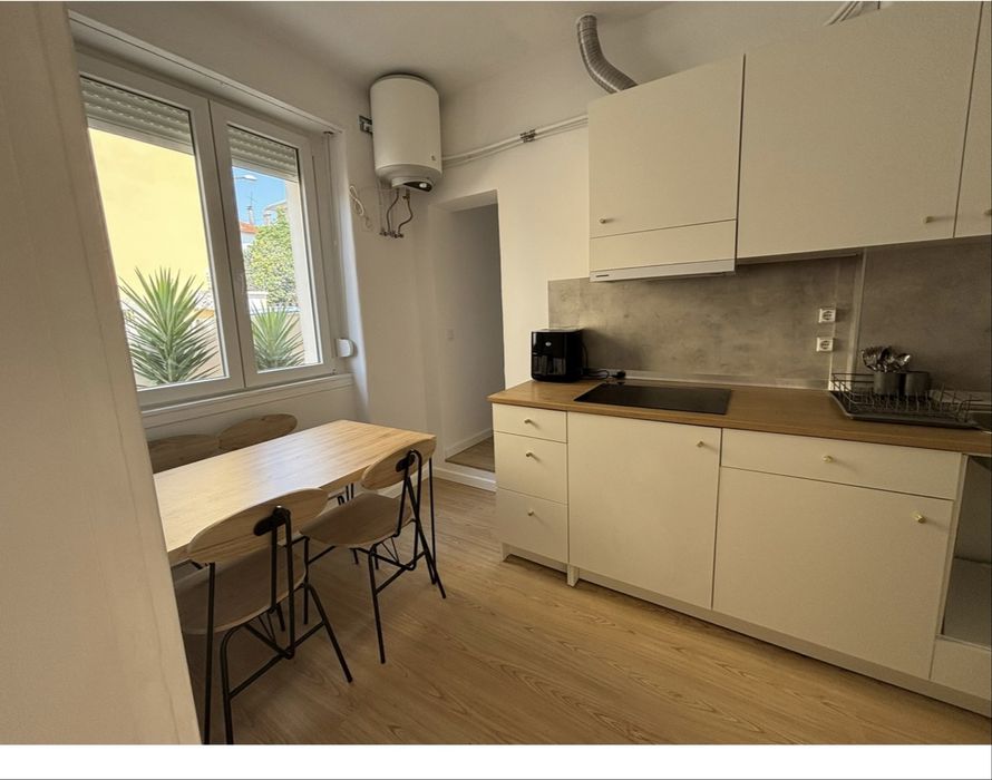 Coimbra. Quarto em celas em moradia renovada