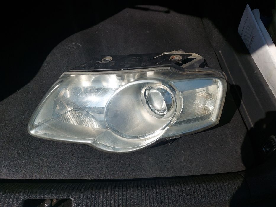 Lewa lampa Hella passat b6