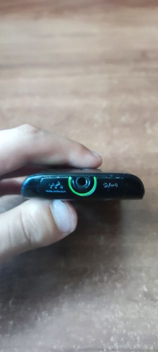 Sony Ericsson WT19i