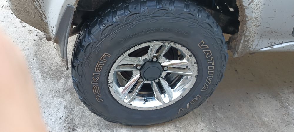 Грязевая резина Nokian Vativa 30x9.50 R15 LT