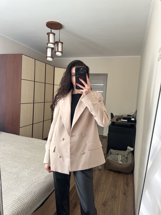 Піджак двобортний жіночий oversize фасону бежевий