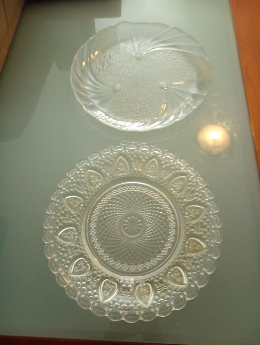 2 centros de mesa vintage - Vidro trasparente com relevo (medidas 32 cm e 30 cm diâmetro)