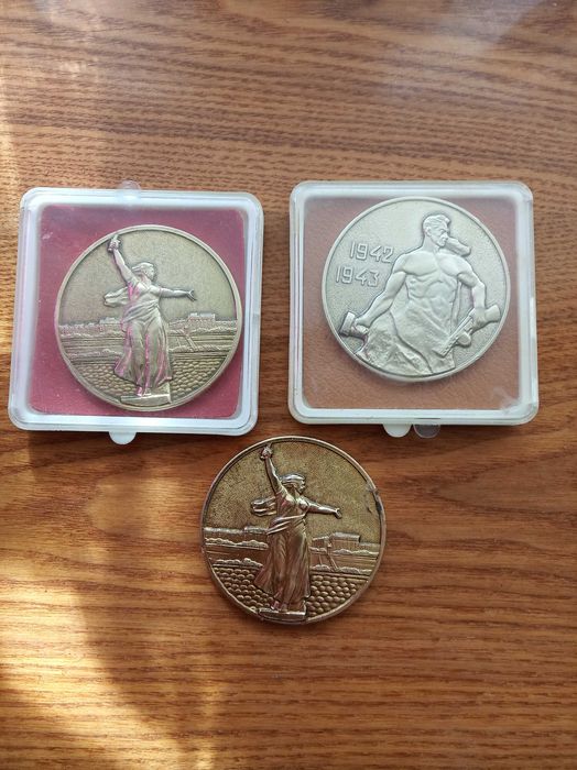 Настольная медаль-сувенир, медаль настольная плакетка М. Горький