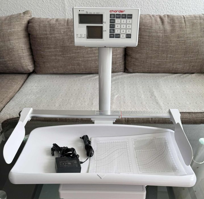 Waga niemowlęca + sprzęt medyczny