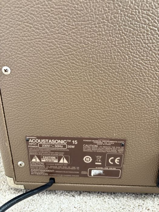 Amplificador Fender Acoustasonic 15