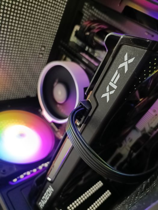 Torre Gaming RX 6600 | 32GB RAM 3200MHz | Nvme 500Gb | Semi-Nova