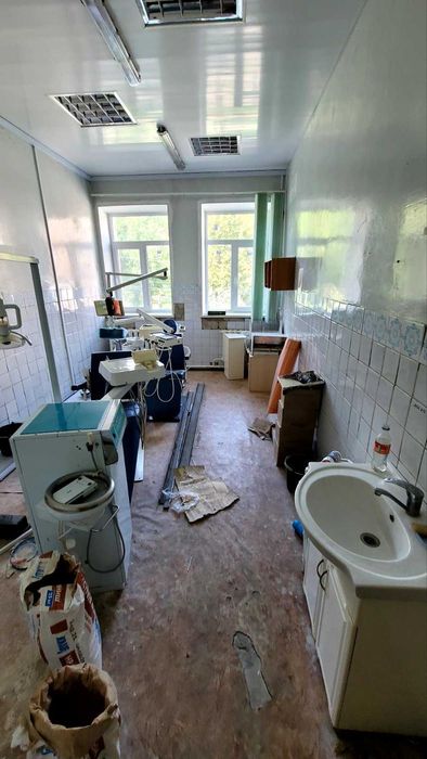 Продам  здание поликлиники  ул. Архитектора Алёшина