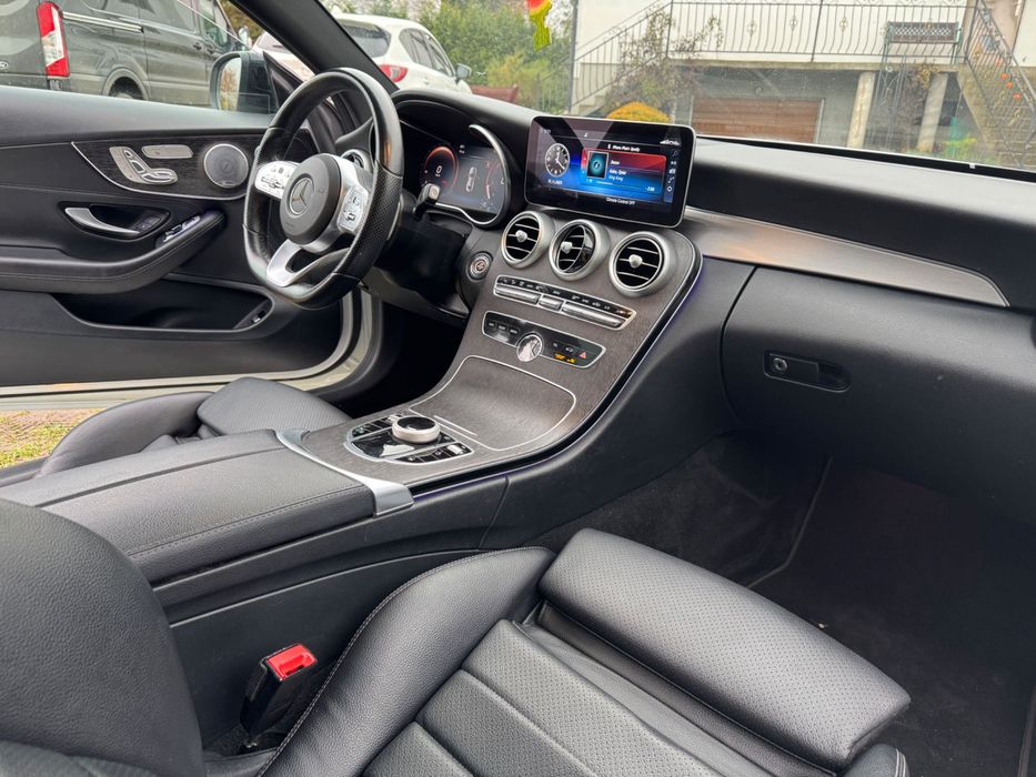 Mercedes c300. Burmester, virtual.