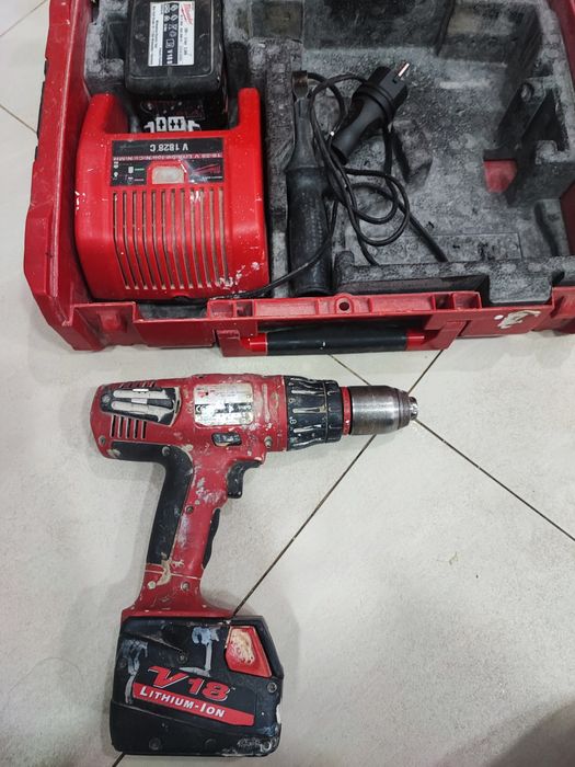 Wkrętarka Milwaukee V18PD 2xbaterie ładowarka skrzynka+GRATIS