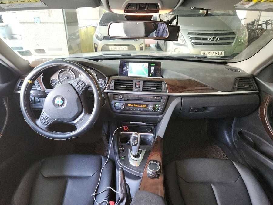 BMW 320d F30 2015 • Дизель, автомат, люк, проєкція