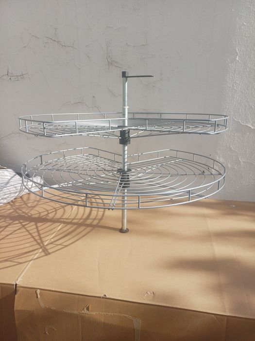 Parteleiras rotativas em Inox para móvel de cozinha de canto