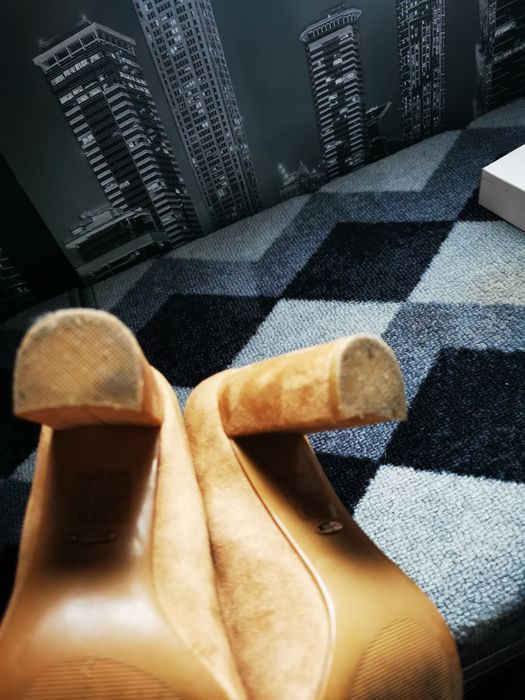 Szpilki, czółenka damskie na słupku roz. 36 (35)