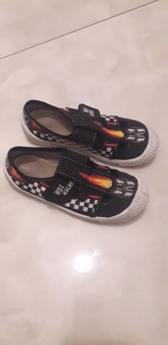 Продам     тапочки