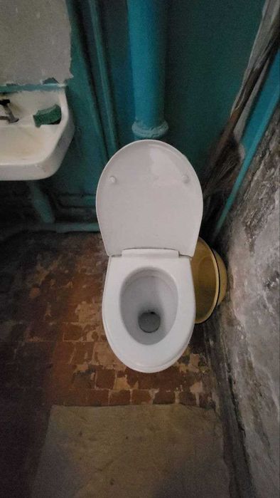 Продам 1 к квартиру, пр. Л. Ландау, коммунальный рынок