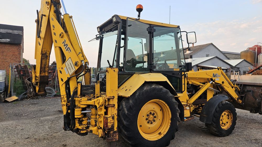 Koparko-ładowarka Massey Ferguson  60HX