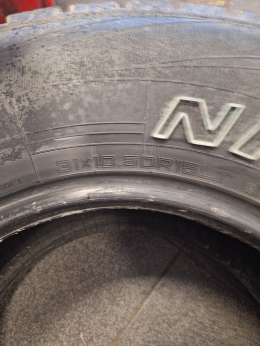 Peneus 31/10/50/R15 + jantes 15 terrano
