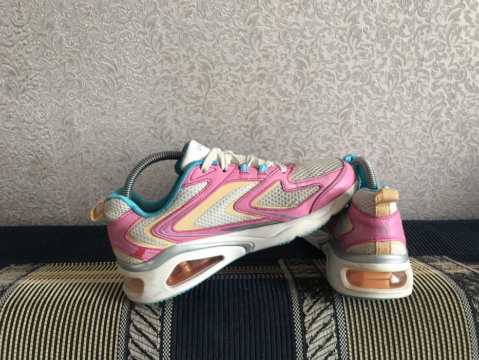 Кросівки Skechers 39-40 розмір, по устілці 25 см