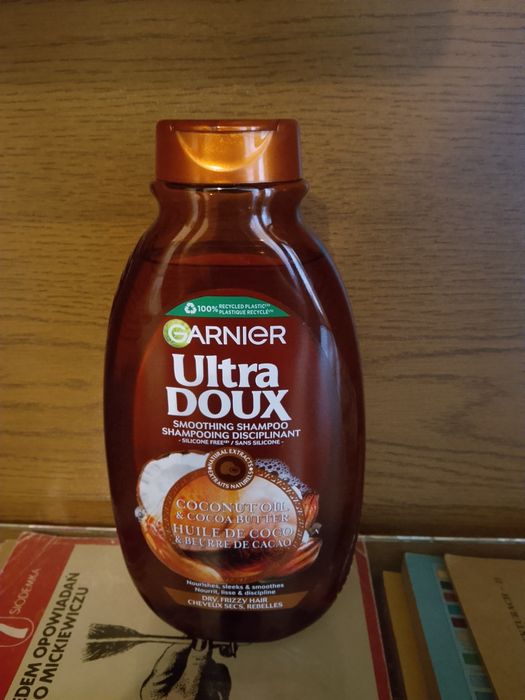 Szampon do włosów suchych Garnier Ultra Doux.