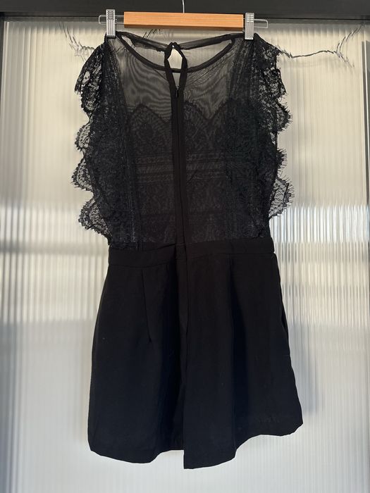 Czarny kombinezon z koronkowym topem ONLY 36