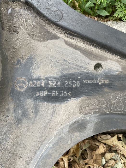 Защита двигателя Mercedes-Benz