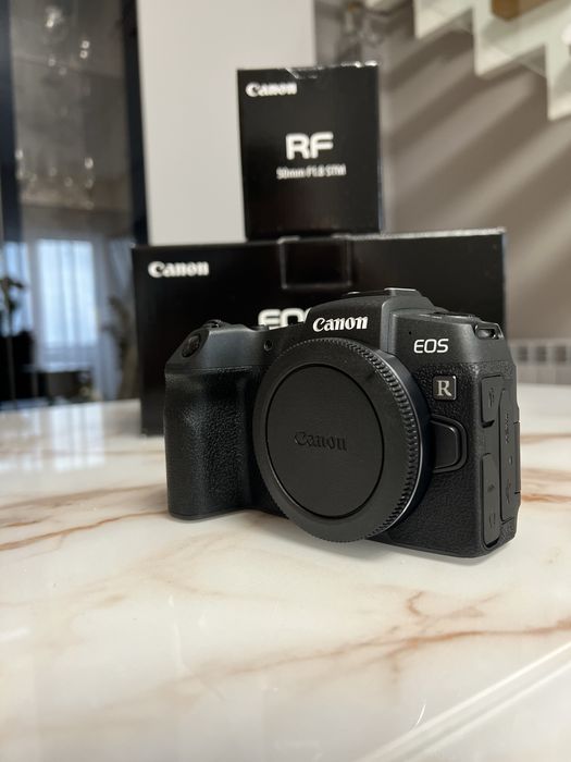 Фотоаппарат CANON EOS RP + RF 50mm f/1.8 STM