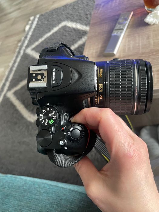 Nikon d5600 з обʼєктивом 18-55