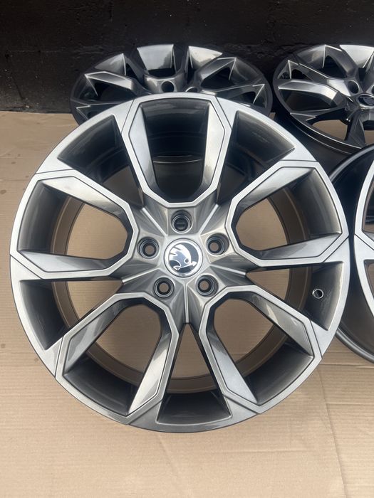 Диски р18 5/112 Ет44 8j dia57.1m Шкода Октавія, Кодіак, Суперб