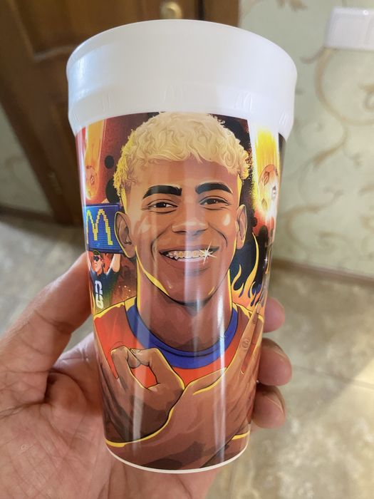 Стакан fifa mcdonald's Ямаль