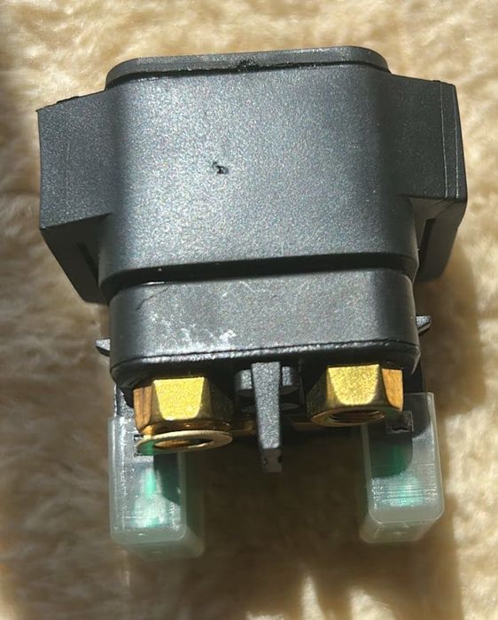 Relé Yamaha – Preto (ABS)