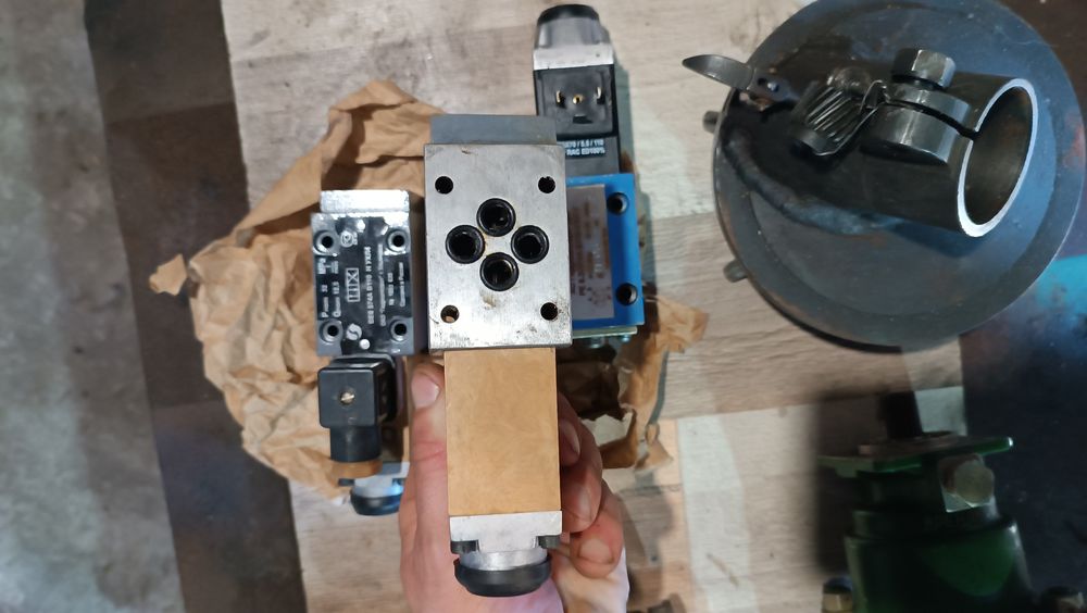 гідророзподільники ВЕ6 574А В110