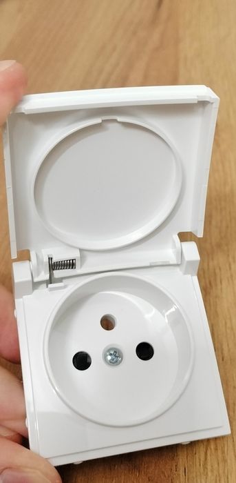 Pokrywa gniazda IP44