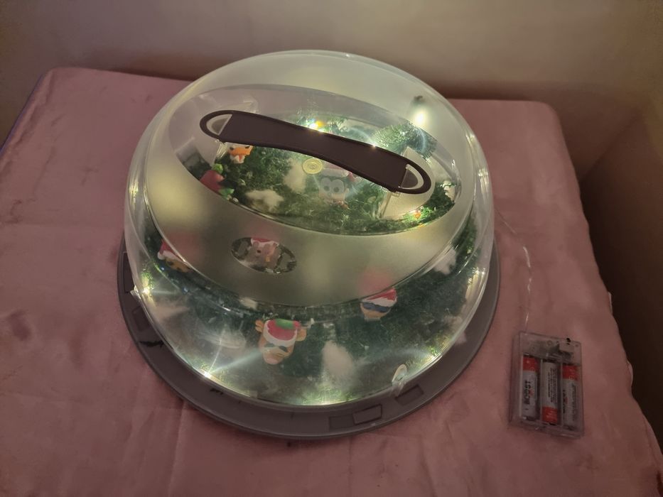 Figuras Disney em paisagem Natalicia c/ iluminaçao (natal presente)