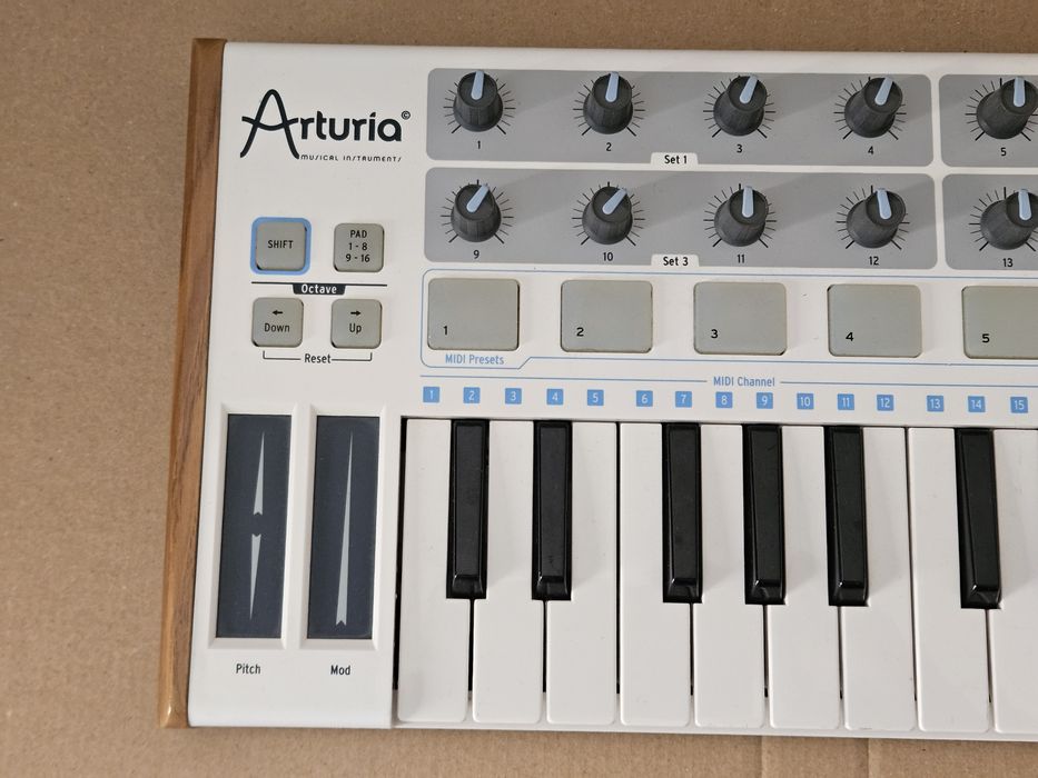 Arturia Mini Lab klawiatura sterująca