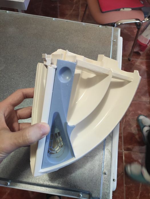 Стиральная машина встраиваемая Ariston LBE 129 Italy под ремонт