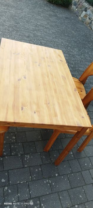 Stół drewniany Ikea + cztery krzesła