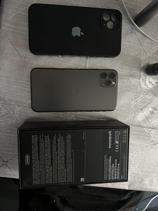 Продам 11 про макс на 256g