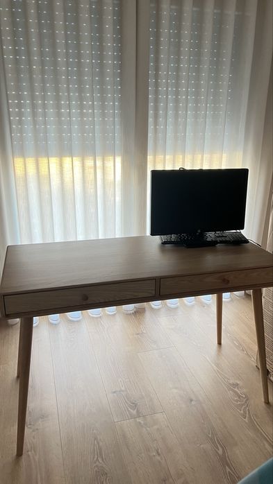 Secretária carvalho com 2 gavetas