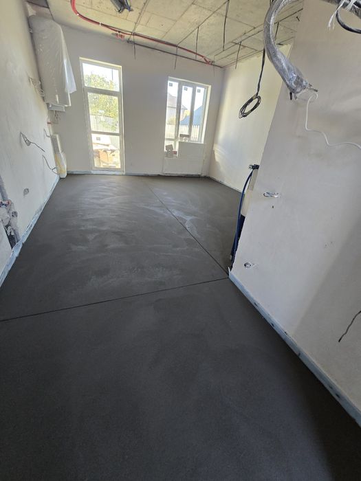 Стяжка пола Штукатурка Машинная полусухая стяжка підлоги Київ обл.