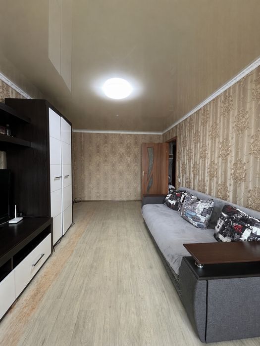 Продам 1 кімнатну квартиру з ремонтом на Засумській