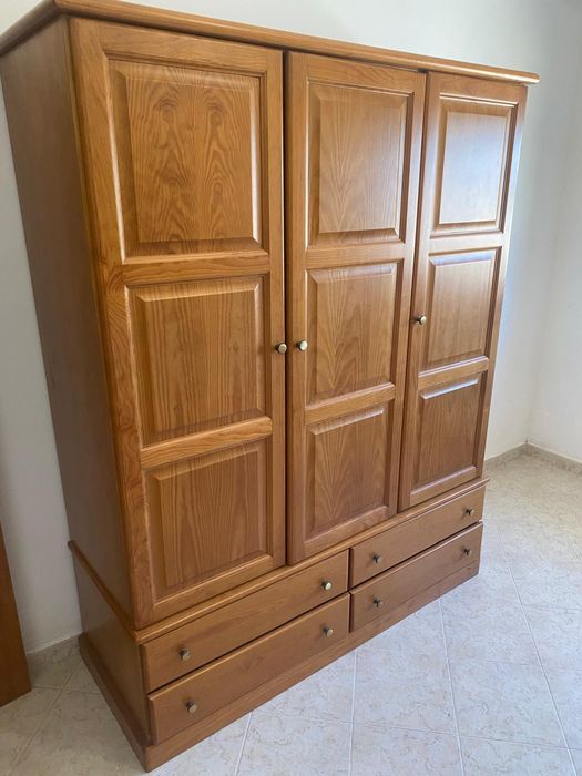 Vendo Estúdio Completo madeira Pinho