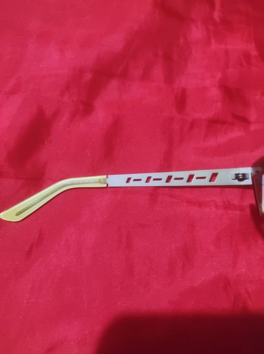 Armação em ótimo estado