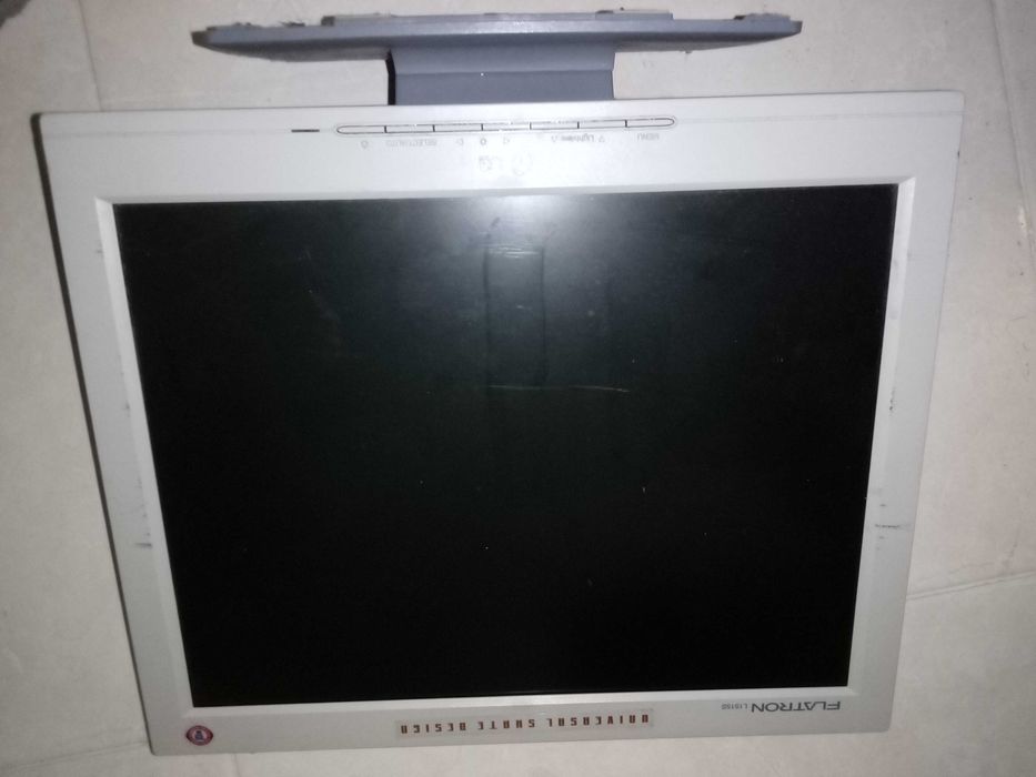Monitor LG Flatron424592559897333760