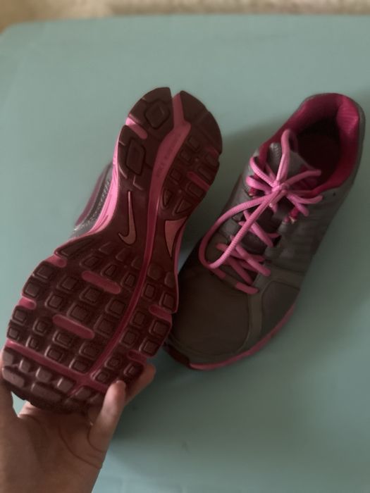 Кросівки nike жіночі