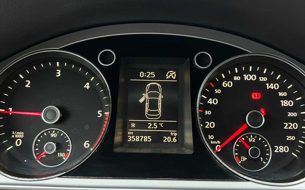 Volkswagen Passat 2011