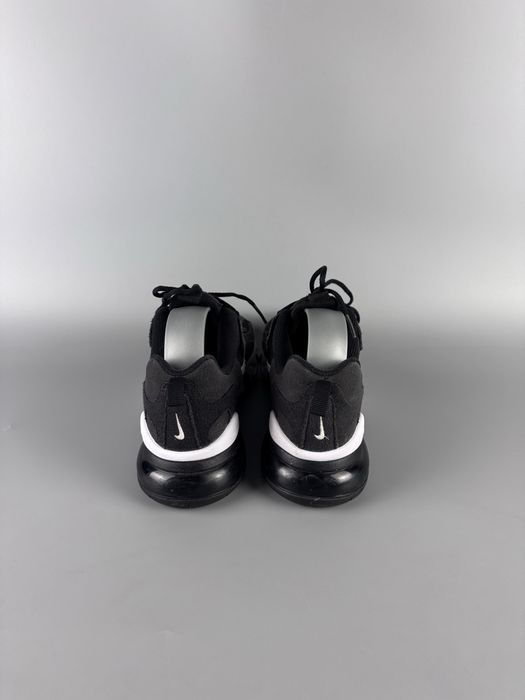 Розмір 38 24 см Кросівки Nike Air Max 270 React