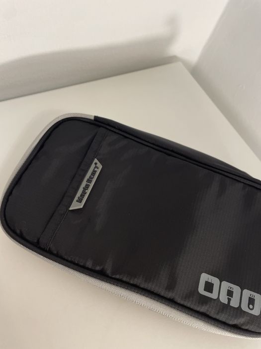 Bolsa para acessórios eletrónicos