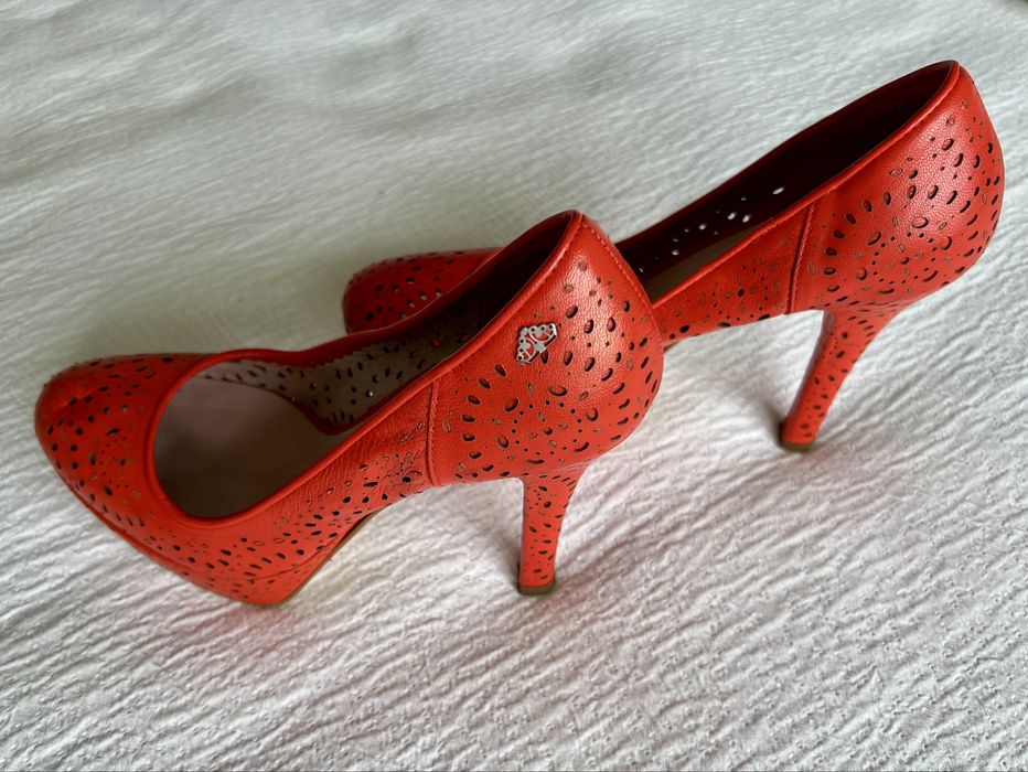 Sapatos cerimónia em pele