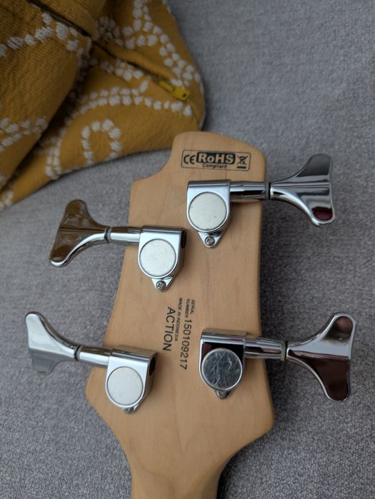 Baixo Cort Action Bass PJ