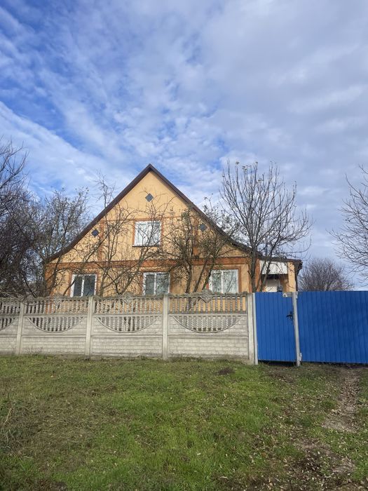 Продається будинок с. Стовпʼяги